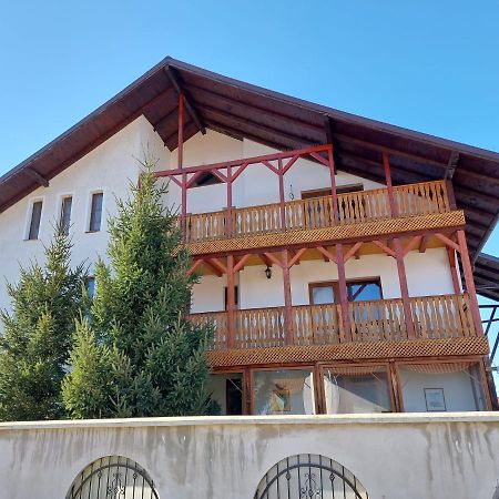 Pensiunea Vera Rîşnov Εξωτερικό φωτογραφία